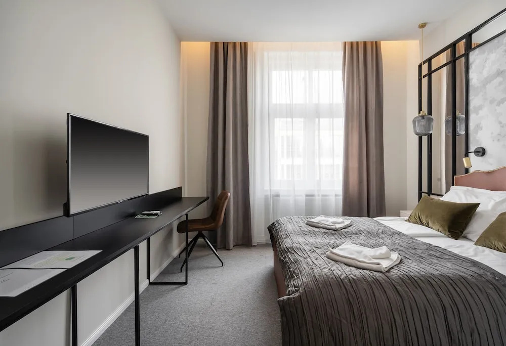 Astoria Boutique Suites- Best Location by BQA
