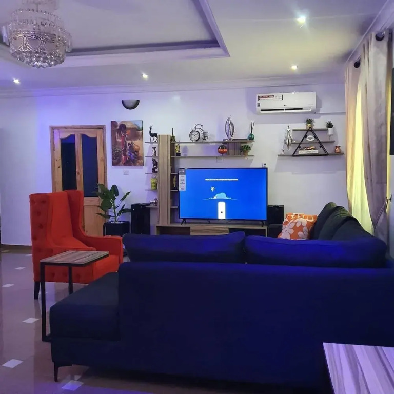 Luxury Sutes And Apartment By Emia Haven