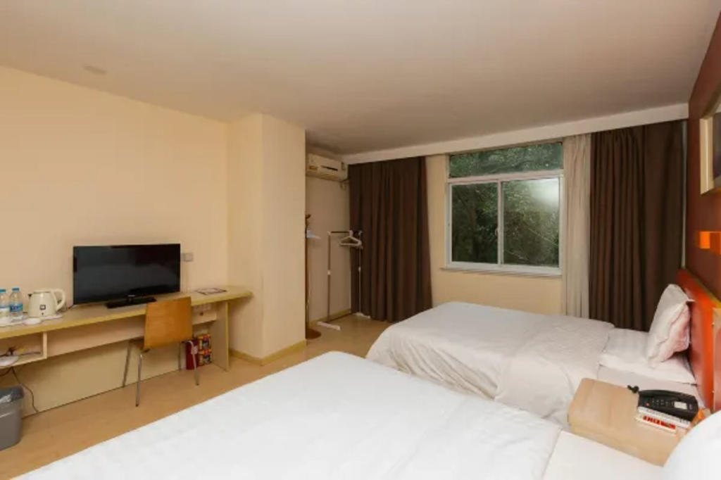 7 Days Inn (Suzhou Amusement Land Xinqu Commercial Street)