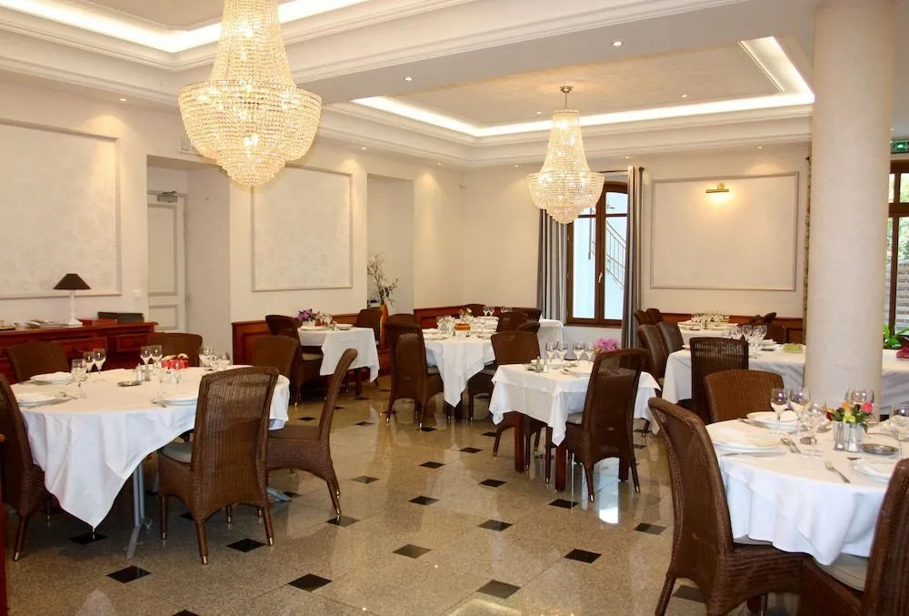 Logis - Hotel Restaurant du Parc