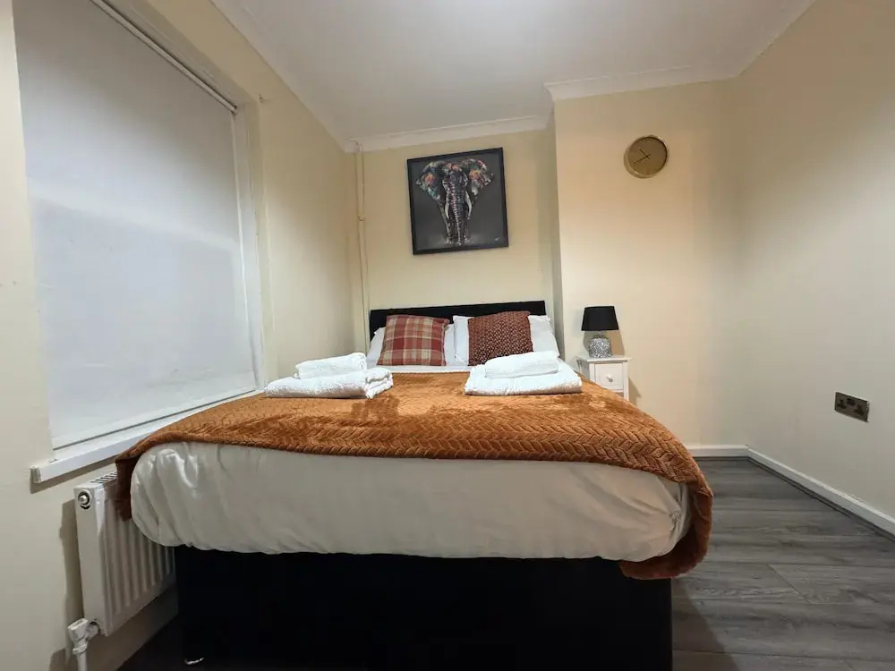 3BR House with Free WiFi All Over UK