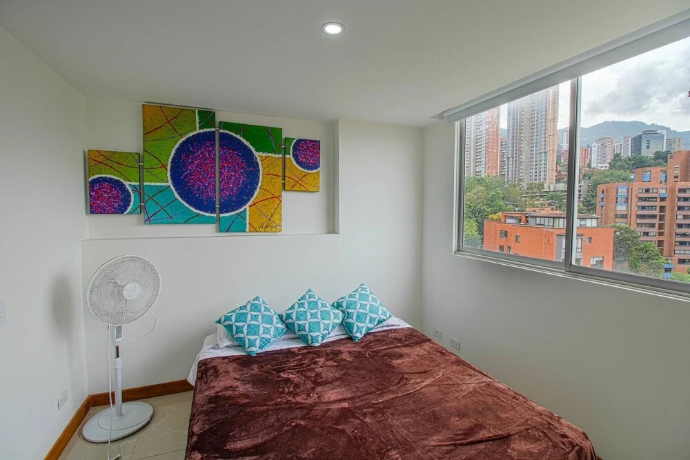 El Tesoro Studio Apartment High Floor 16