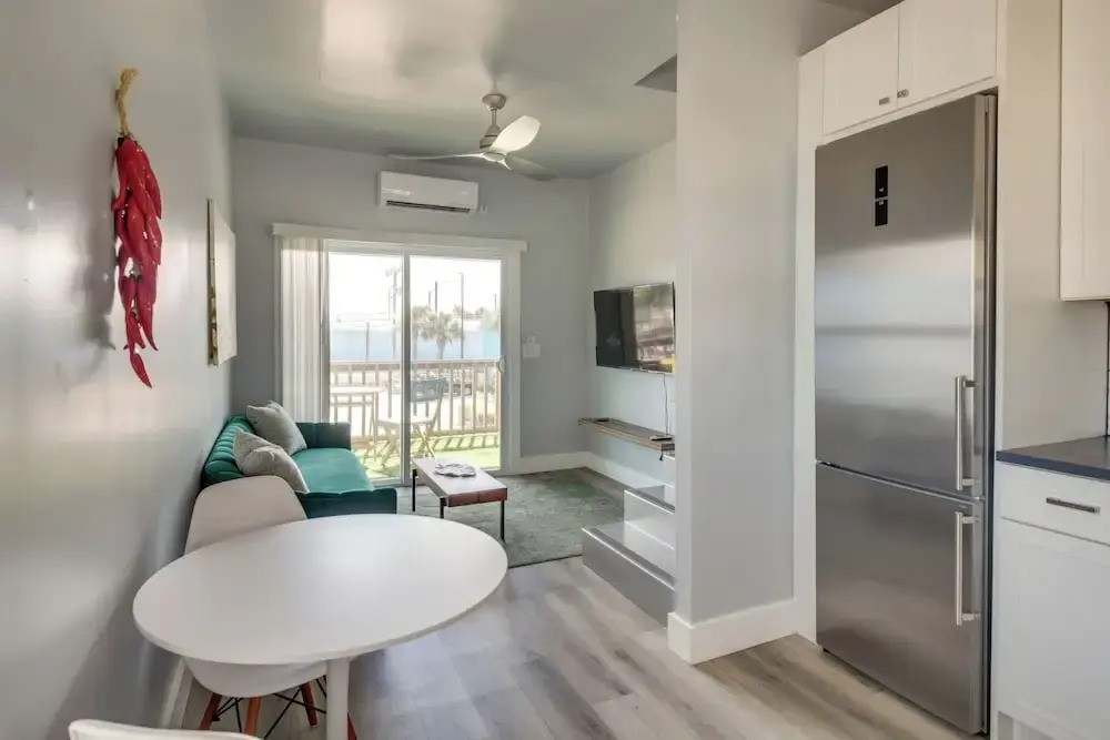 Walk to Daytona Beach & Boardwalk: Apt w/ Balcony