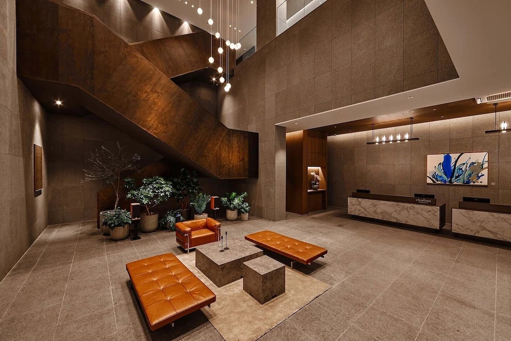 Shift Door Residence Hari