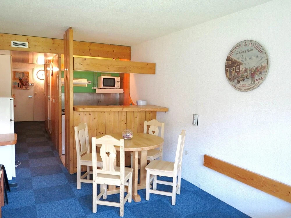 Studio In Bourg Saint Maurice With Wonderful Mountain View Balcony And Wifi 50 M From The Slopes