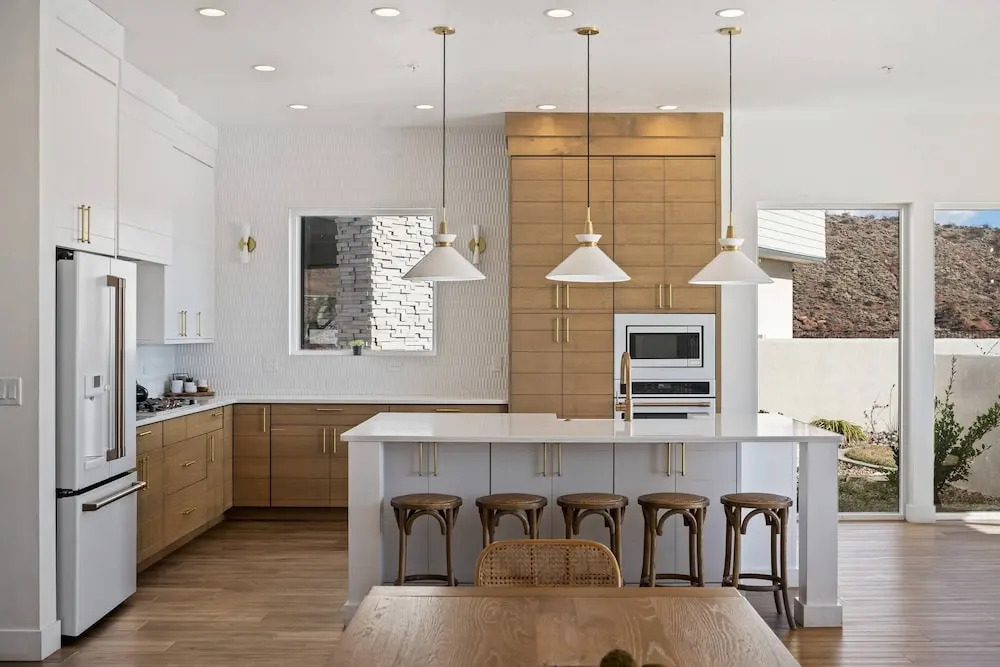 Perfectly On Par 7 Bedroom Home