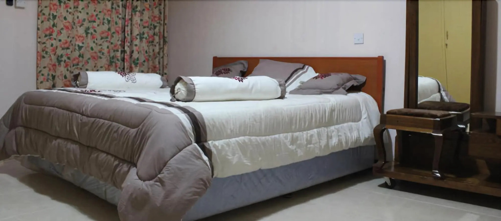 Kilimanjaro Crane Hotels & Safaris