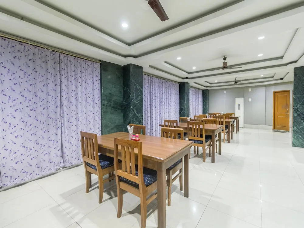 OYO 7893 Hotel Kalpa