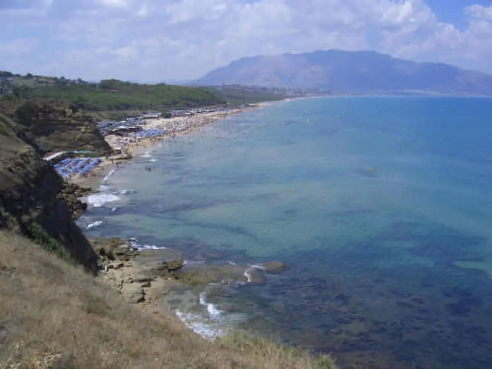 House With 3 Bedrooms in Balestrate, With Wonderful sea View, Enclosed Garden and Wifi - 100 m From the Beach