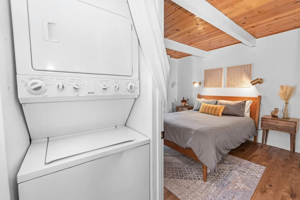 Bearadise - Prime Location For A Family Getaway In The Winter Or Summer 2 Bedroom Cabin