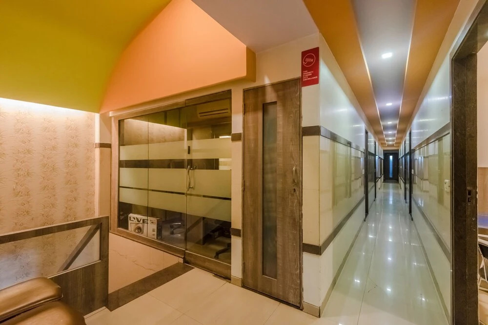 OYO 8311 Hotel Galaxy Residency