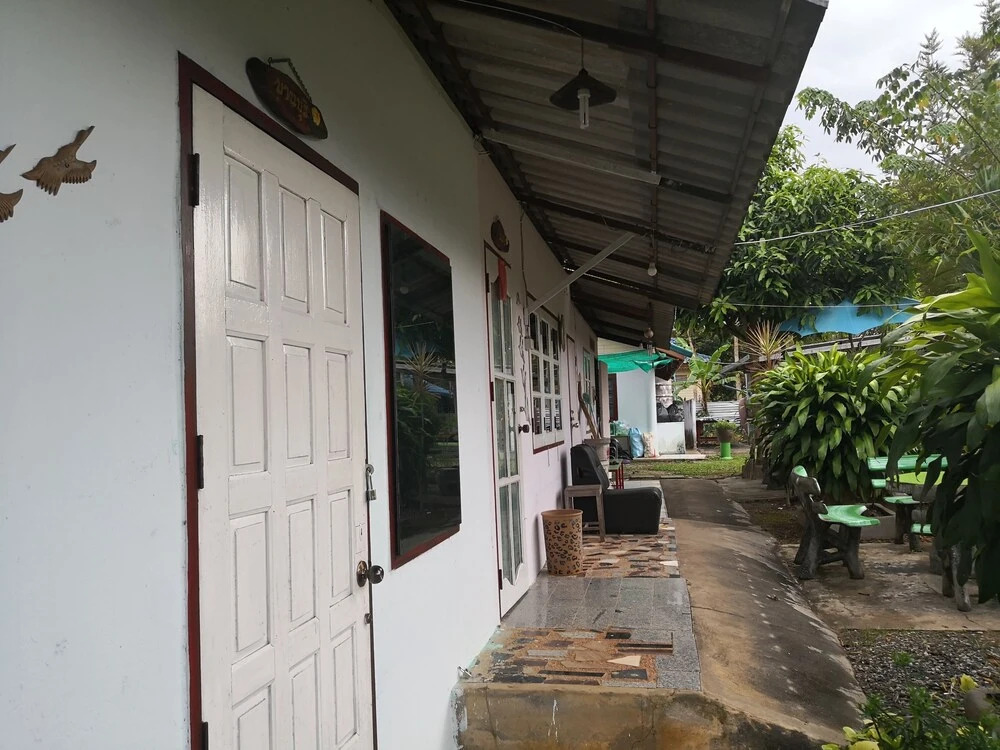 Baan Sampeenong
