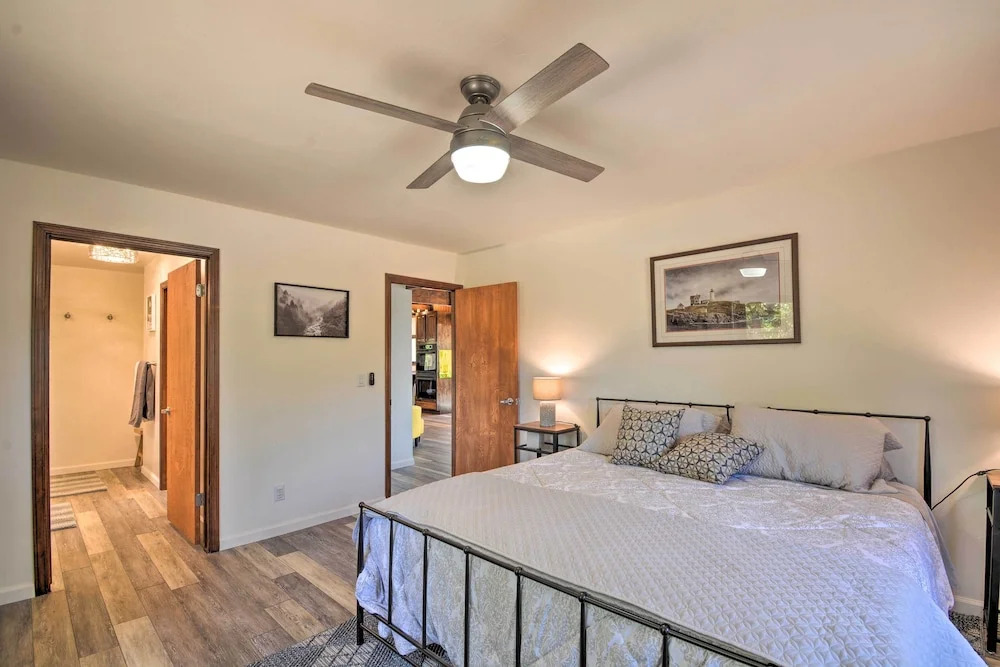 Lovely Yosemite Area Home w/ Hilltop Mtn View