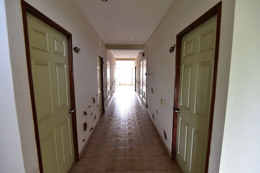 J 2 Mansion