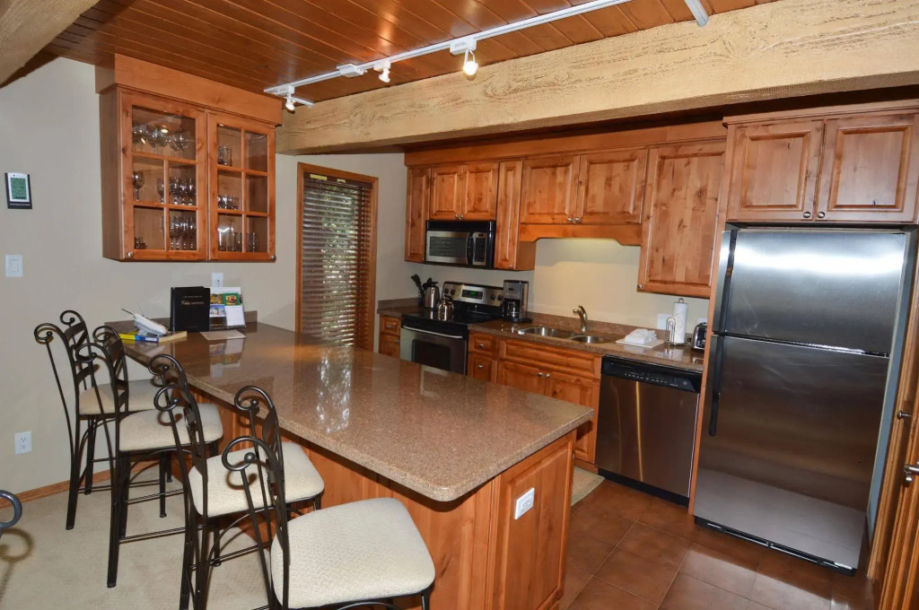 Chateau Eau Claire & Roaring Fork by Frias Properties