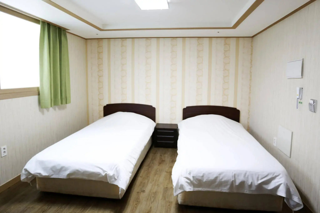 Olle Tourist Hotel