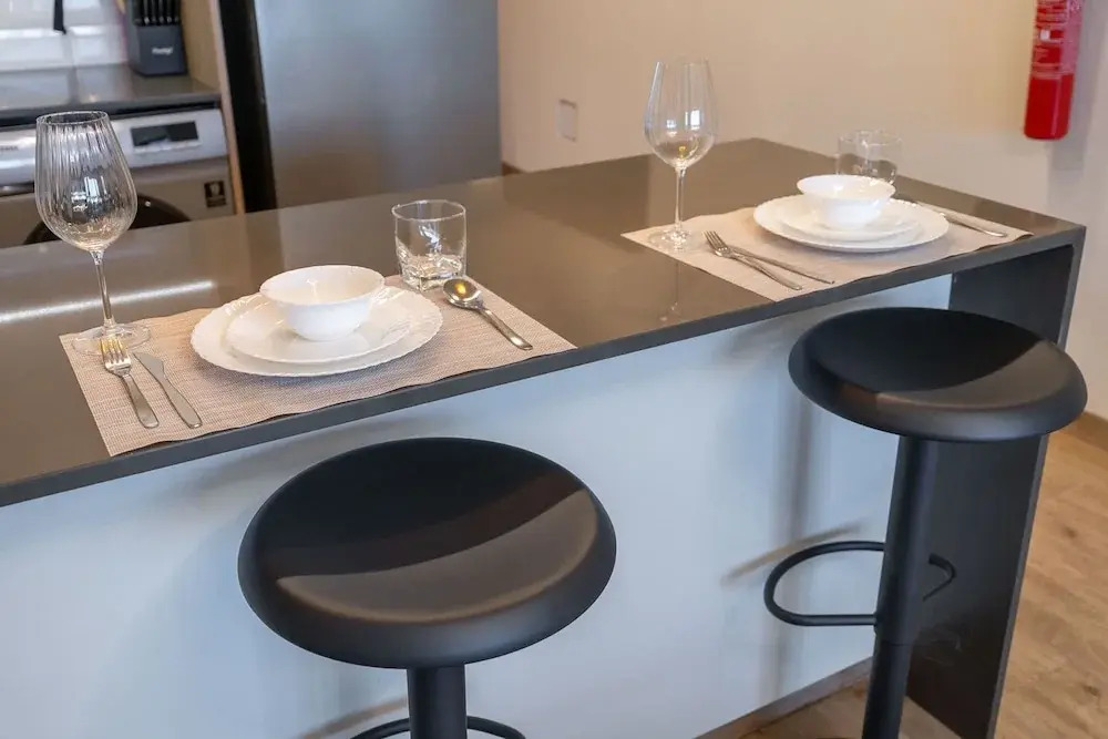 Comfortable Flat That Sleeps 2 Near Circle Mall