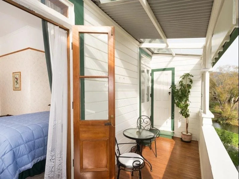 Sussex House Bed & Breakfast