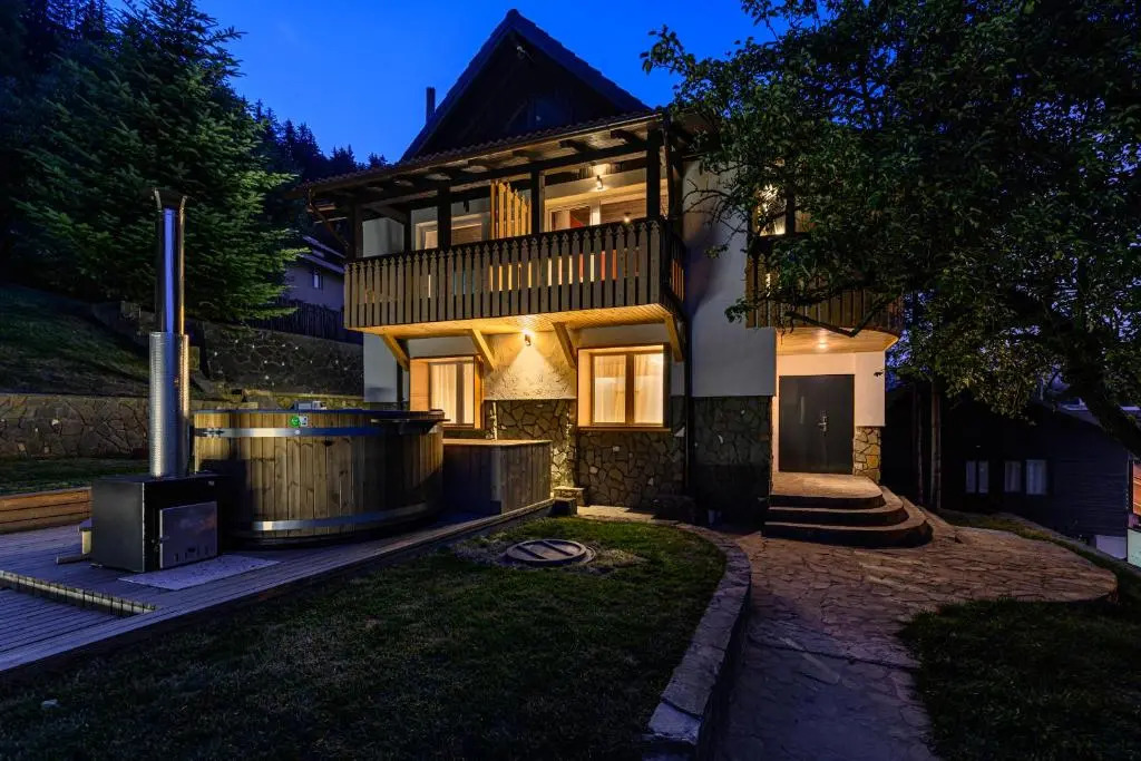 Blend Mountain Villa