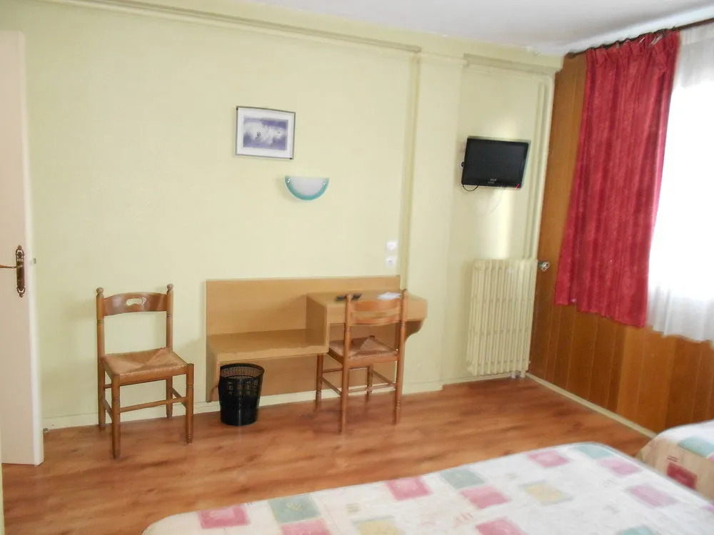 Central Hotel