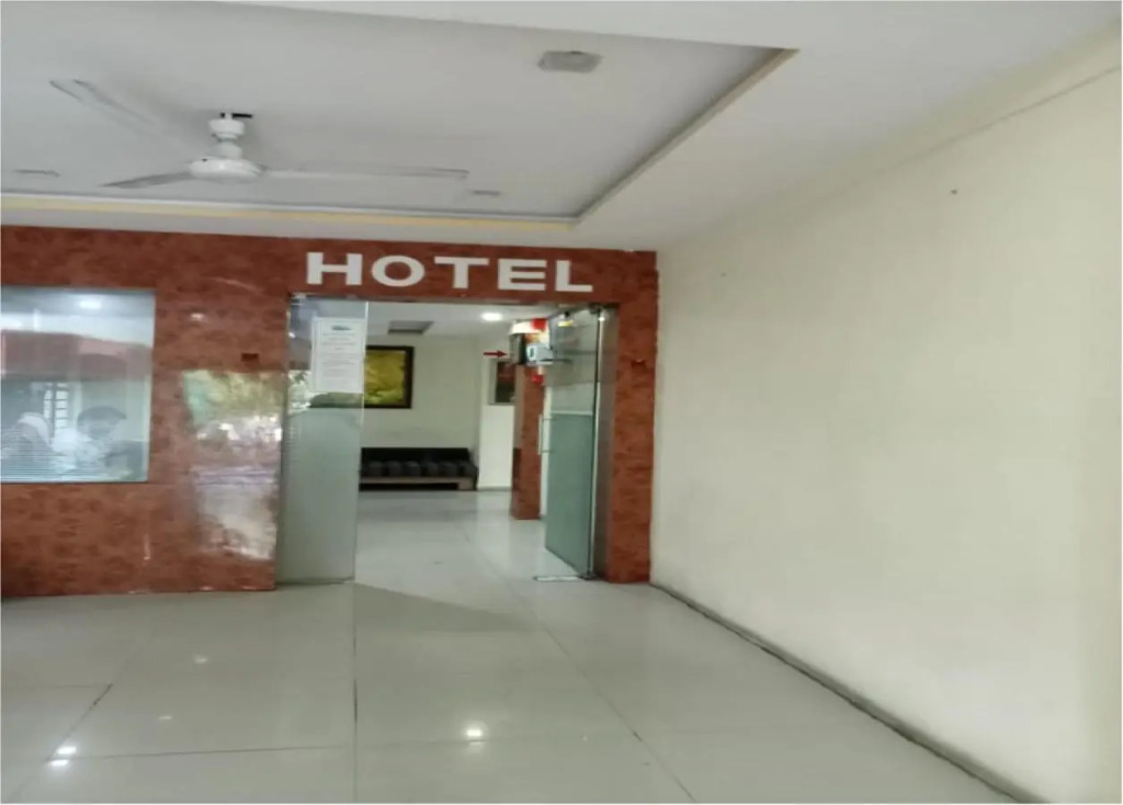 Hotel Krishna Palace Vastrapur