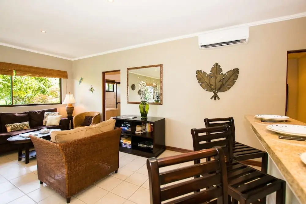 Beautiful Condo in Peaceful Cliffside Location with a Private Balcony & Stunning Ocean and Mountain Views