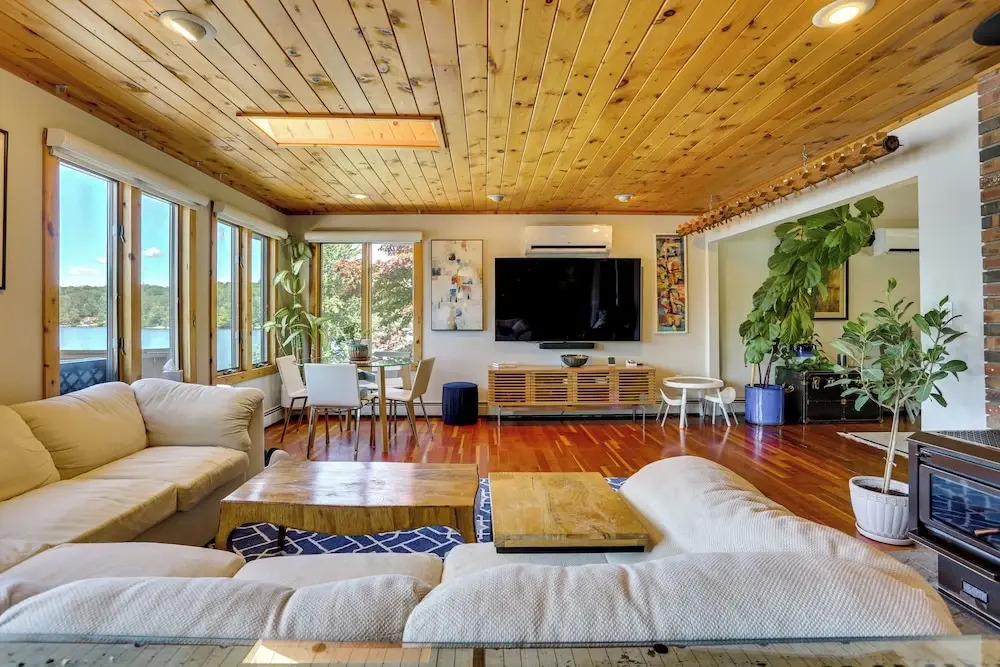 Waterfront Home on White Lake: Near Bethel Woods!