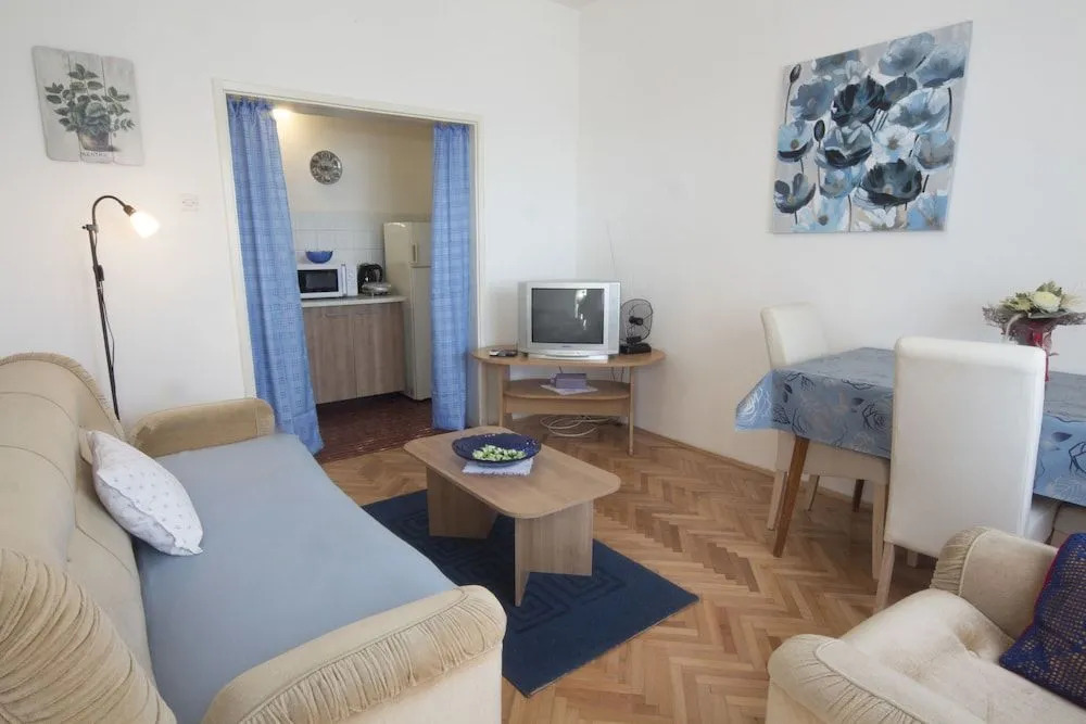Ema Sun Apartment