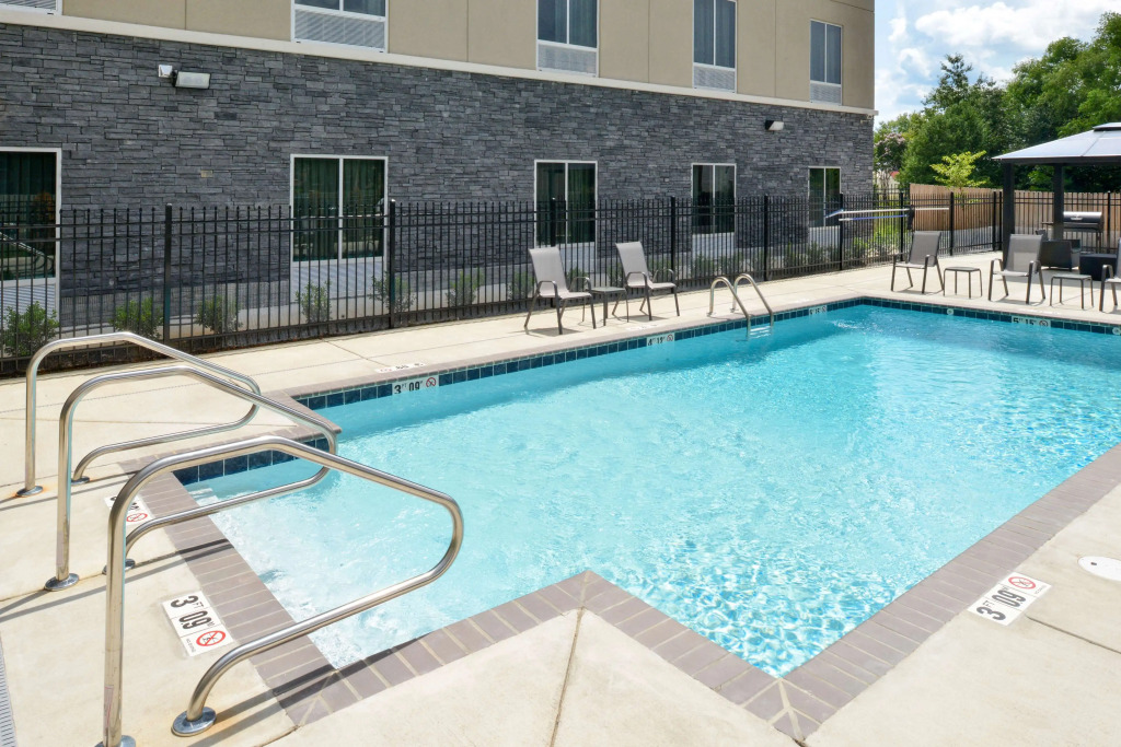 Americas Best Value Inn & Suites