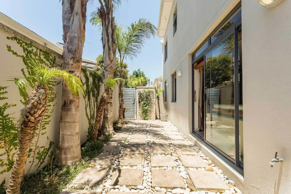 Home Away From Home on a Secure Golf Estate, Situated Next to the Ocean and Golf