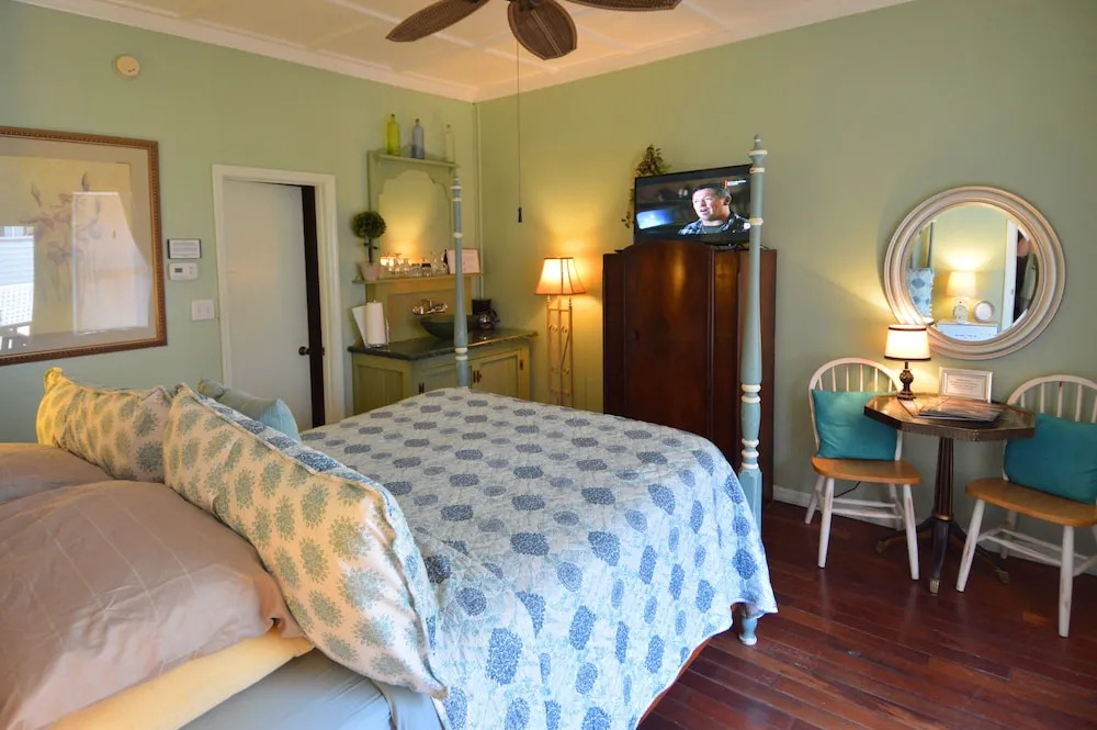 Saragossa Inn