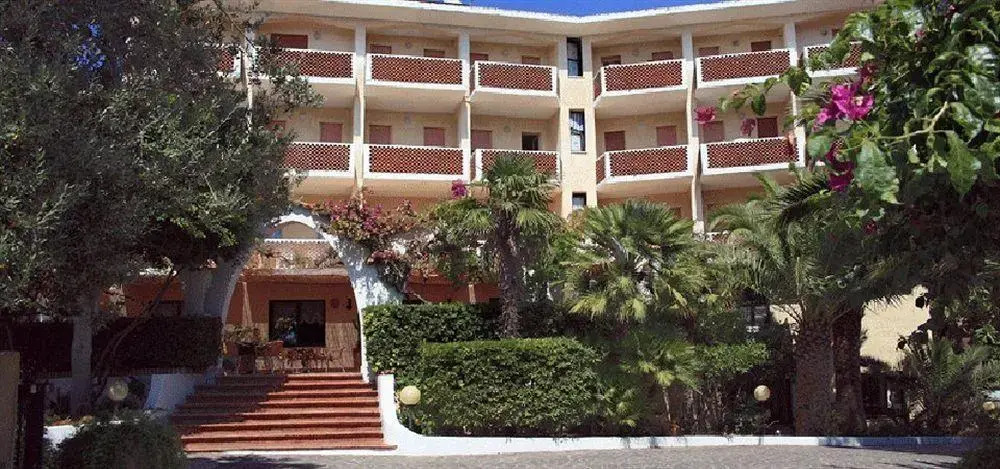 Hotel Punta Faro