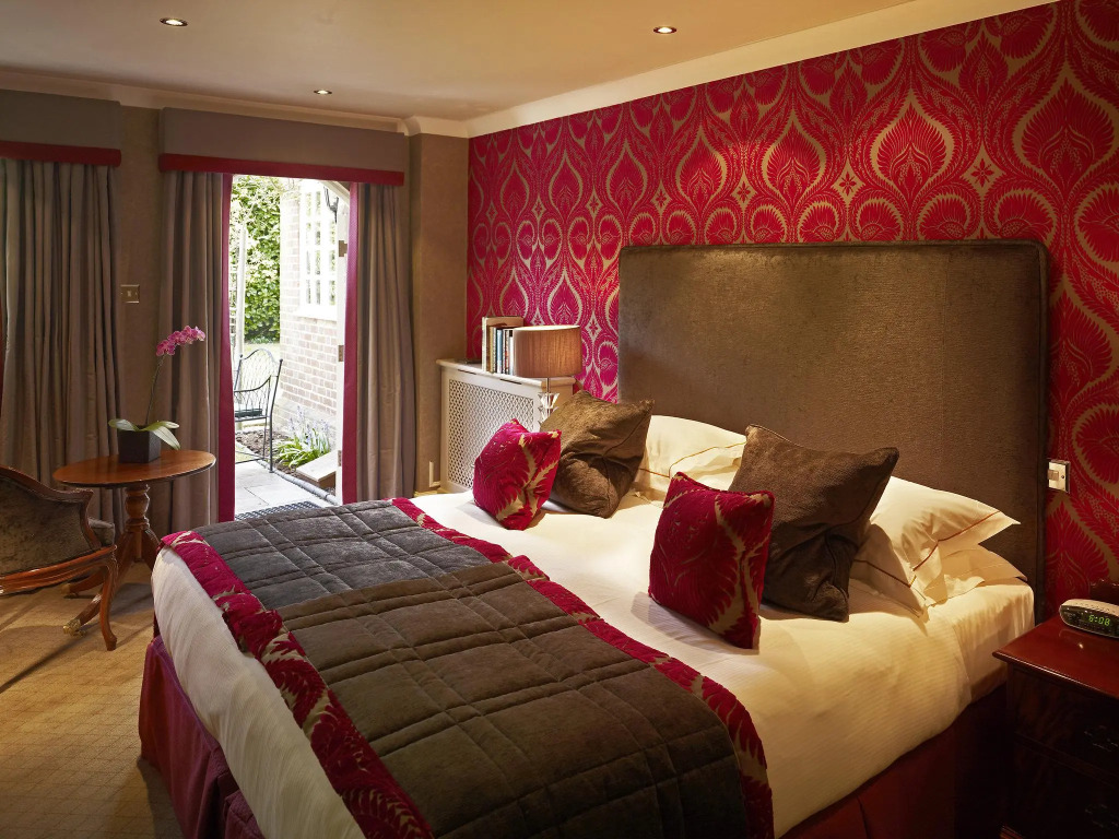 Langshott Manor - Luxury Hotel Gatwick