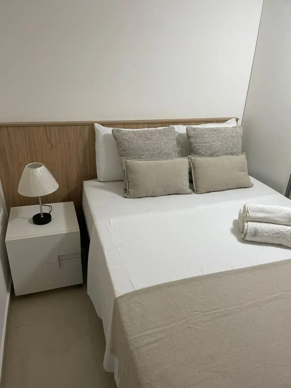 Apartamento moderno e super confortável localizado a alguns passos da Praia Grande