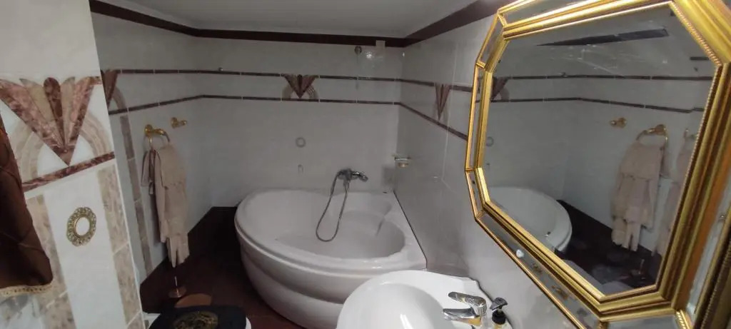 Ixian House Apartment