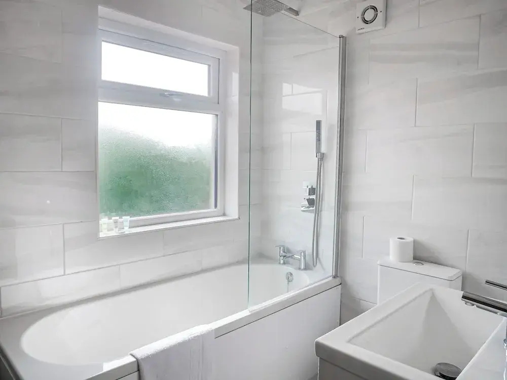 Spacious 6 Bedroom House in Bexleyheath
