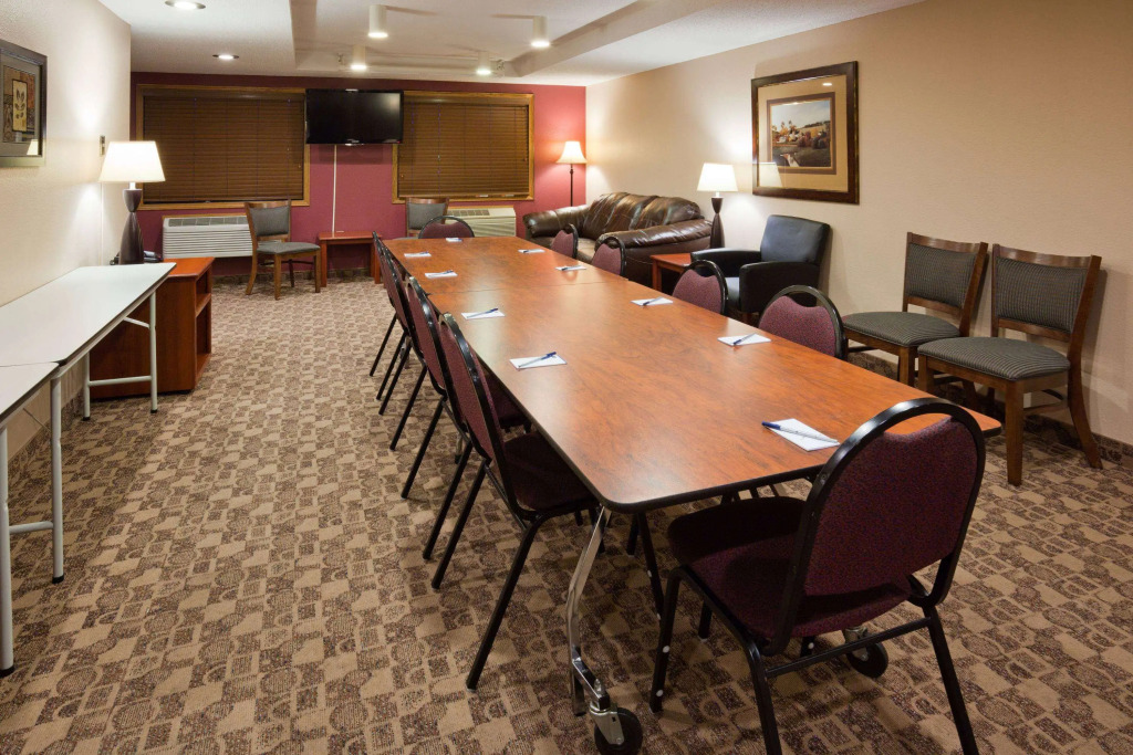 AmericInn by Wyndham Austin