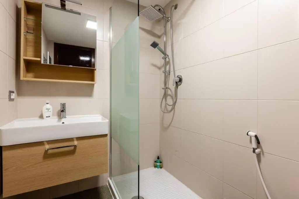 Ferrari - AC -Wifi - Flexyrent Apartment