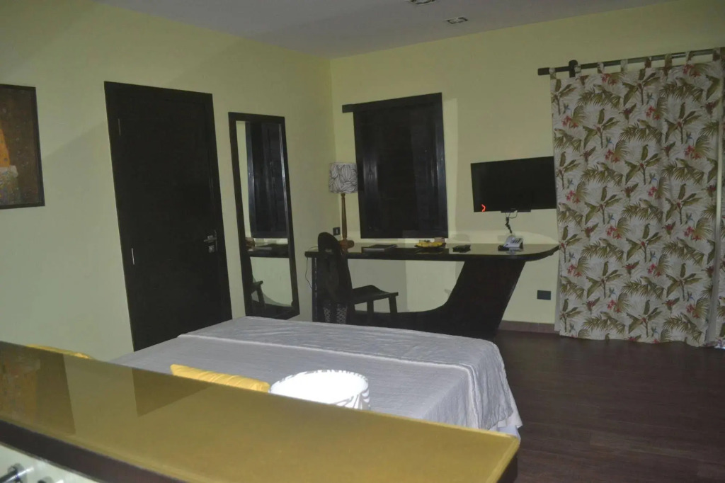Lara Hotel