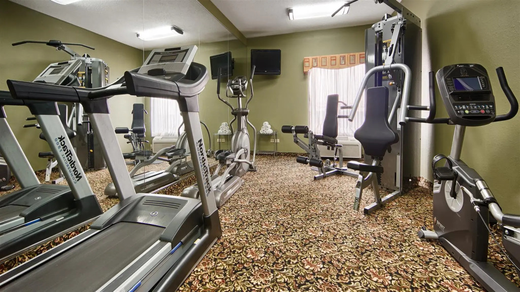 Best Western Crossroads Inn