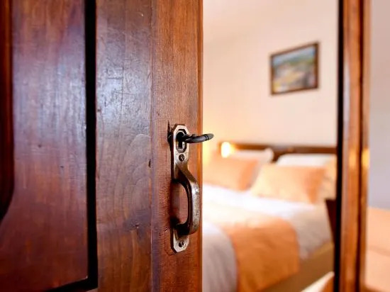 Logis Hôtel Baratchartea