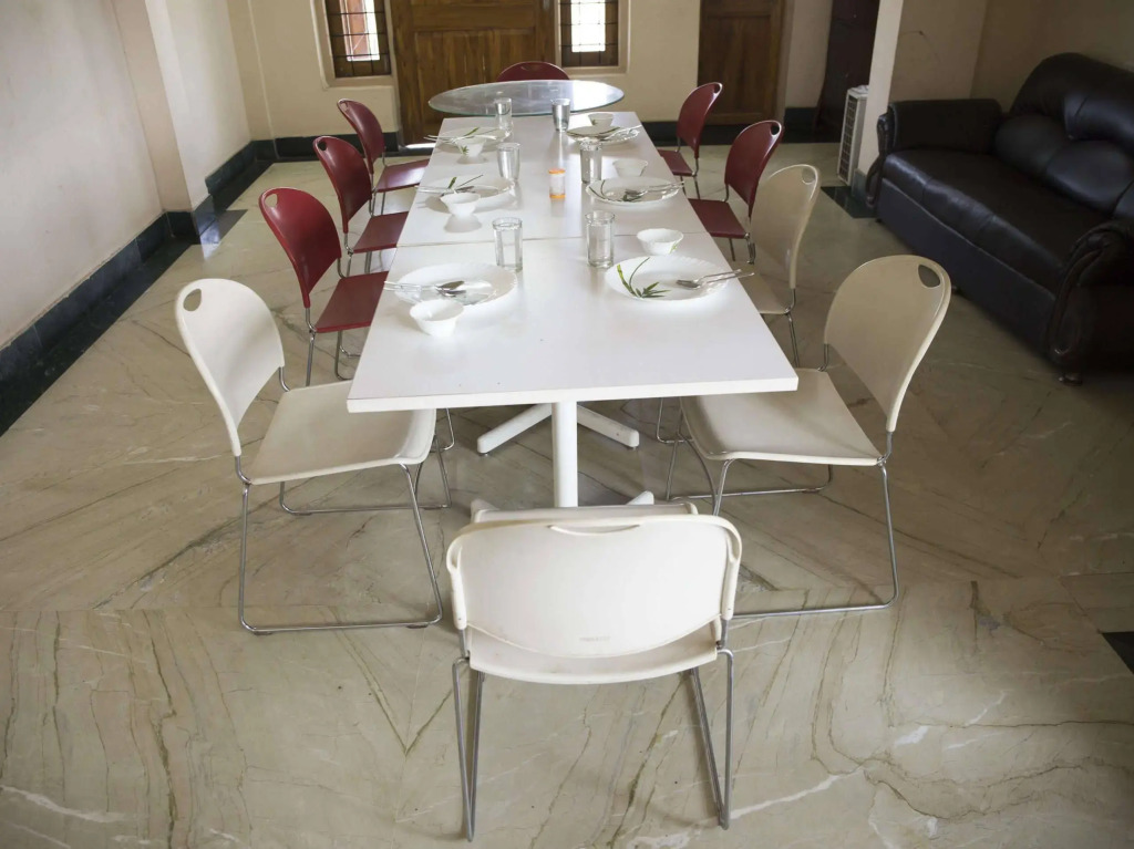 R S Corporate Guest House