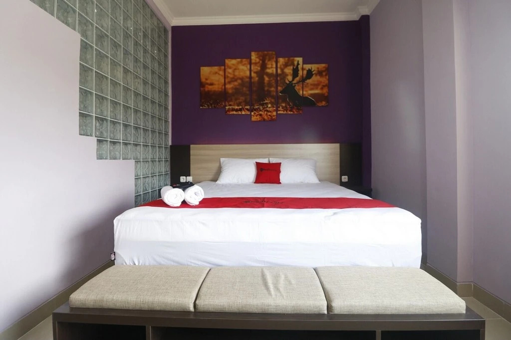 RedDoorz @ myRoom UMY