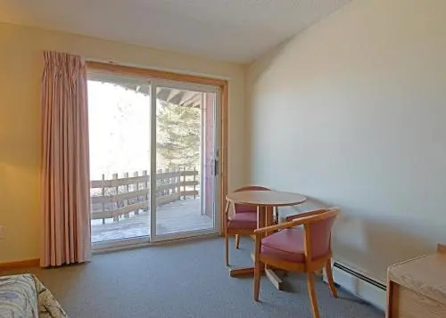 Red Barn Motel