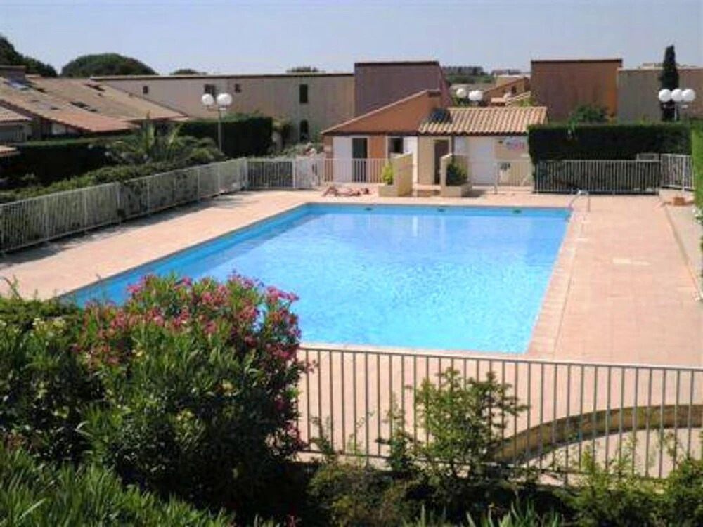 Apartment With one Bedroom in Gruissan, With Shared Pool and Furnished Balcony - 500 m From the Beach