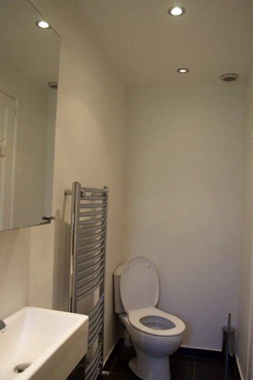 Beautiful 1 Bedroom Colony Villa Near City Centre