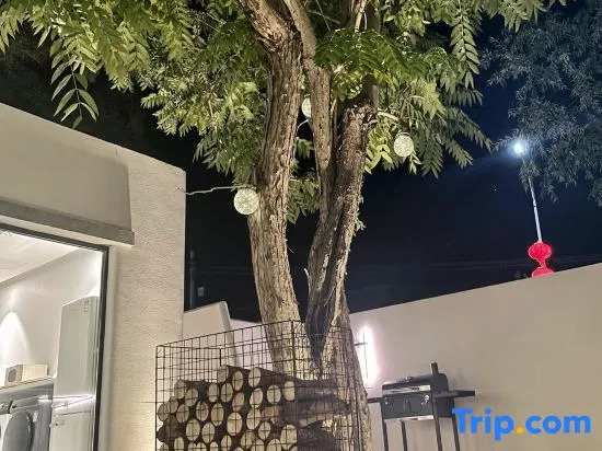 HHHO Tree House B&B (Badaling Water Gate Great Wall Branch)