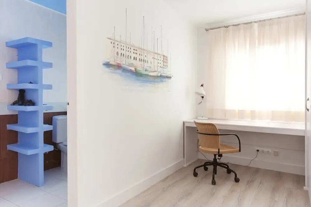 Lovely 1-bed Penthouse in Lesseps