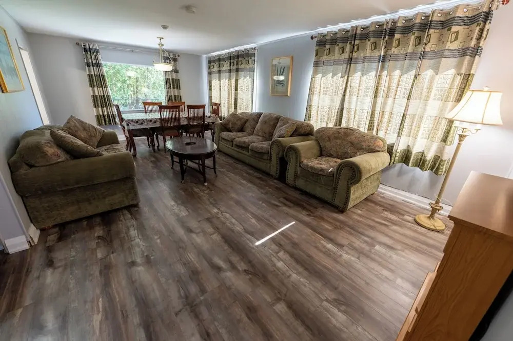 Sauble Beach Lodge