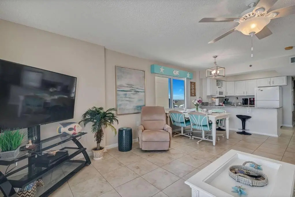 Four Winds 804 - Beachfront 2bd/2ba - Elevator replacement 4/4 to 5/24
